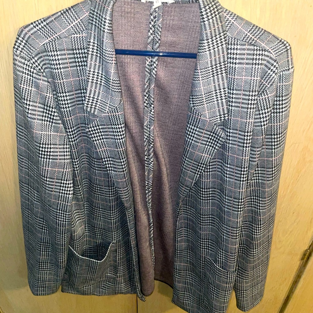 Womens XLarge blazer.